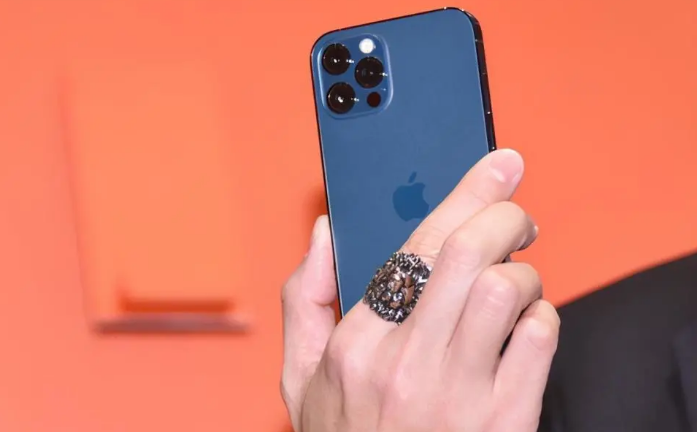 芗城苹果手机维修分享iPhone12系列重启方法教程 